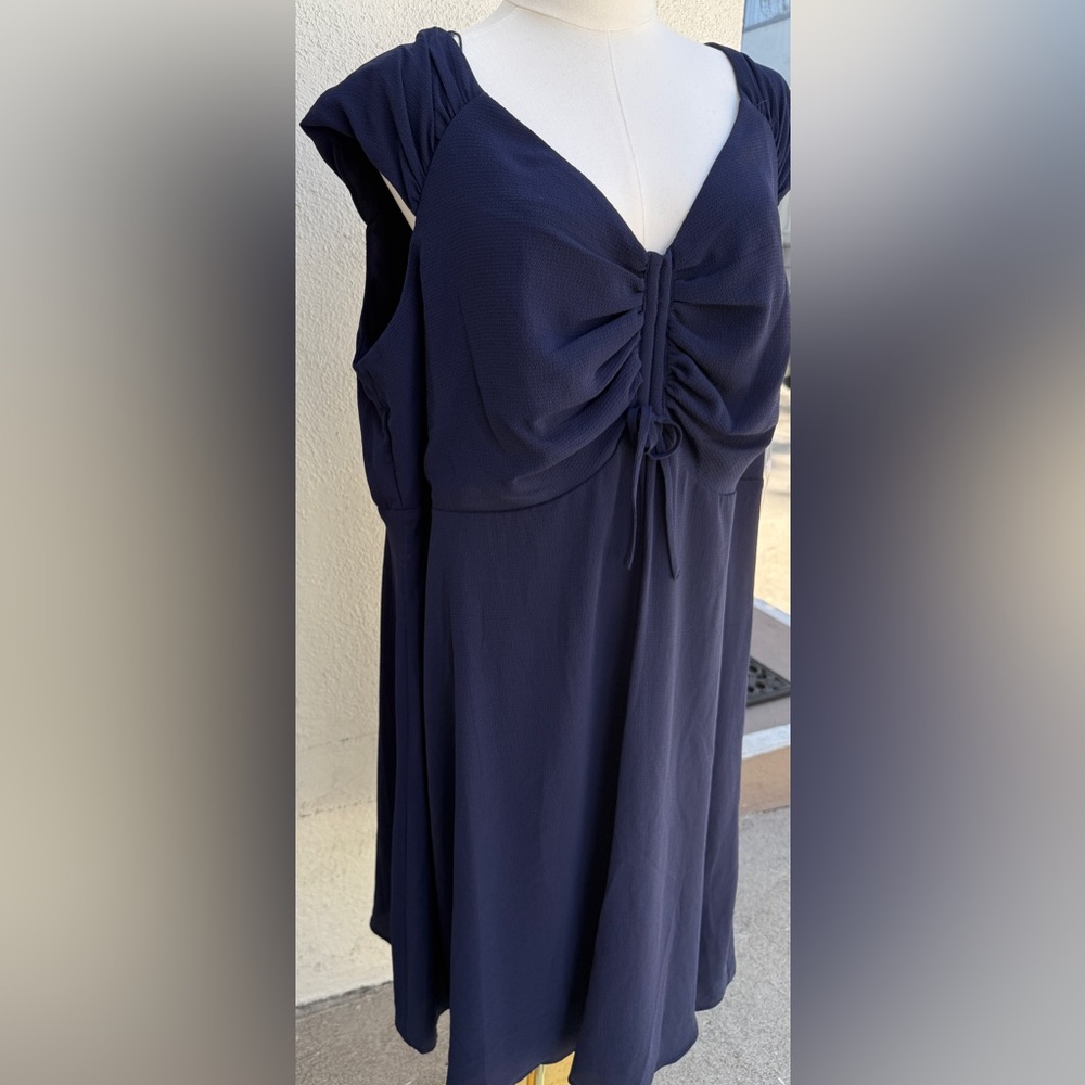 London Times Woman Navy Ruched Front Dress – Size 16W